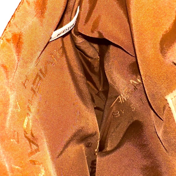 SHARIF CROSS BODY LEATHER WITH WOVEN BODY AUTH NWOT FITS EVEN TWO PRO PHONES ETC - Picture 3 of 3